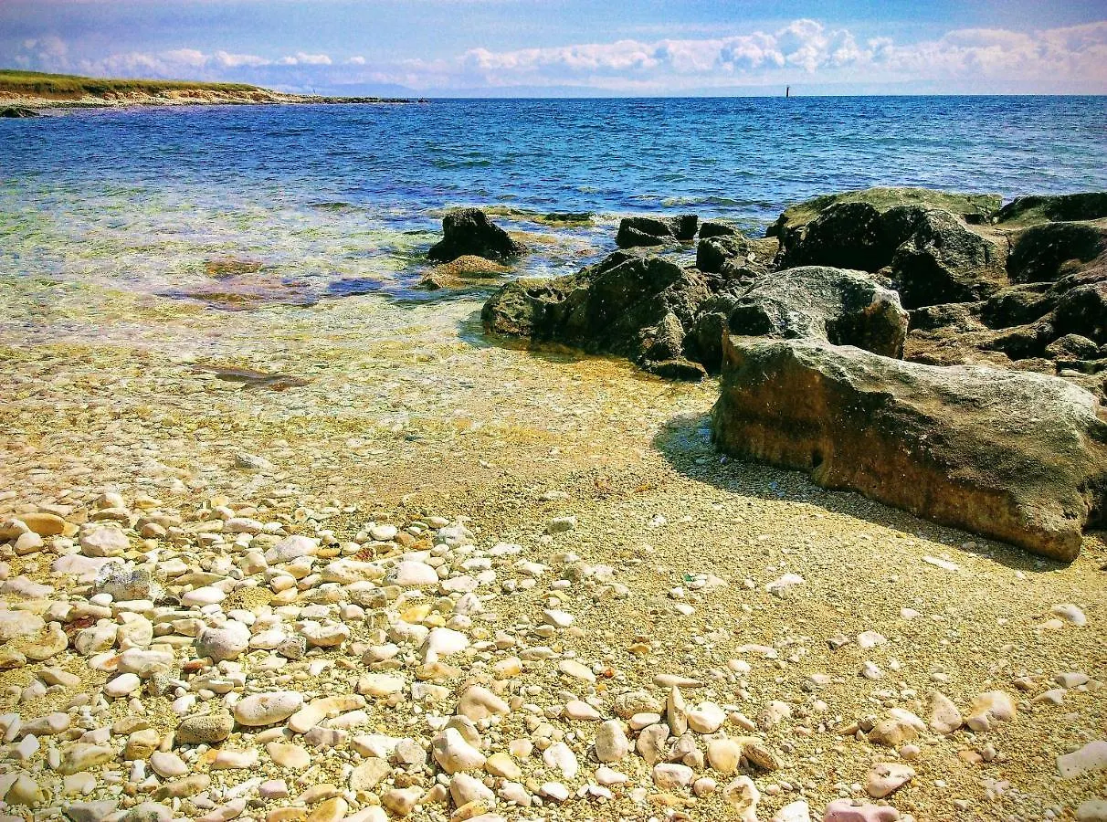 Apartment Agava Istria - Family Vacation Rental With Free Parking, Garden, Wifi Ližnjan